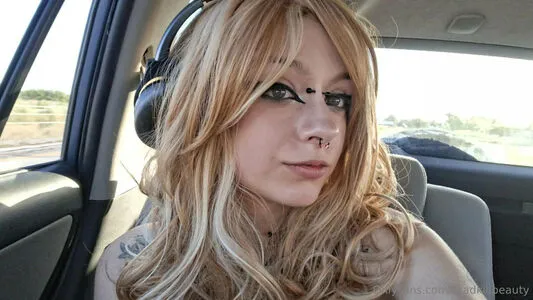 Roadkillbeauty OnlyFans Leaked Free Thumbnail Picture - #iQUZY46lFN