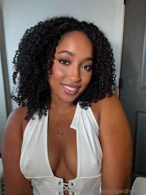 Roamingwithreyna OnlyFans Leaked Free Thumbnail Picture - #2w5fZriFXh