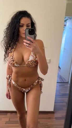 Roaya Soraya OnlyFans Leaked Free Thumbnail Picture - #GlM7IbG5Pq