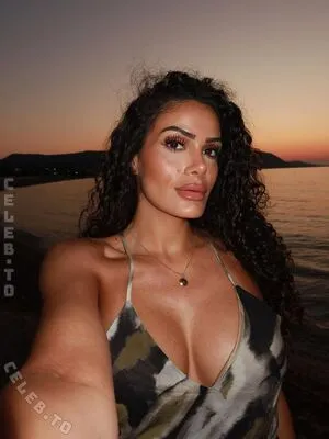 Roaya Soraya OnlyFans Leaked Free Thumbnail Picture - #VjwoohJyS3