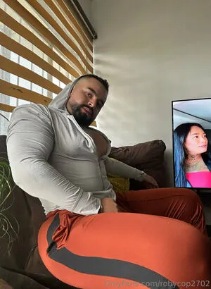 Robycop2702 OnlyFans Leaked Free Thumbnail Picture - #0Hu8xX8dAi