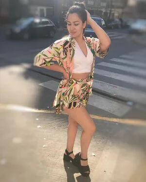 Roci O Lazarte OnlyFans Leaked Free Thumbnail Picture - #3xl0LCAazz