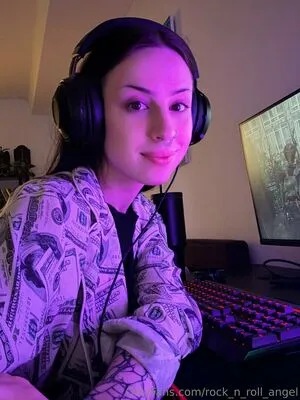 Rock N Roll Angel OnlyFans Leaked Free Thumbnail Picture - #kFBT8GH8ZA