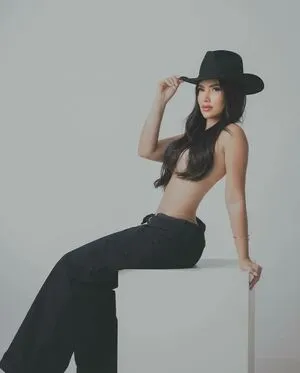 Rogeriarochaa OnlyFans Leaked Free Thumbnail Picture - #4XZBNkteiN