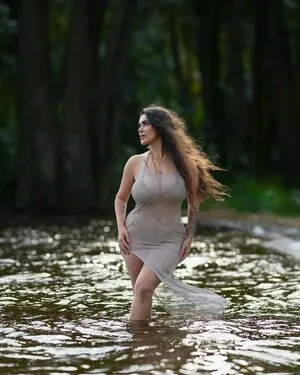 Rojin Birzoi OnlyFans Leaked Free Thumbnail Picture - #FCPOfaUT4H