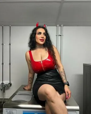 Rojin Birzoi OnlyFans Leaked Free Thumbnail Picture - #UuuLIjUweD