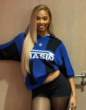 Ronisia OnlyFans Leaked Free Thumbnail Picture - #C3NSGEVohG