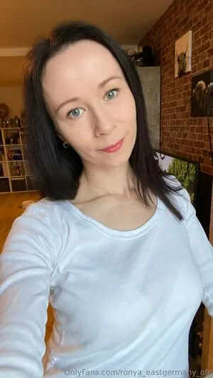 Ronya Eastgermany Ofc OnlyFans Leaked Free Thumbnail Picture - #7w0PWug5I5