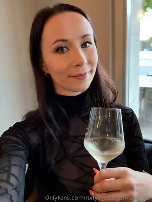 Ronya Eastgermany Ofc OnlyFans Leaked Free Thumbnail Picture - #bavhNgxiqf