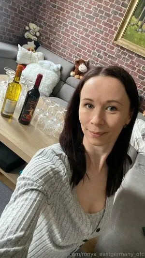 Ronya Eastgermany Ofc OnlyFans Leaked Free Thumbnail Picture - #heKrFxqa5s