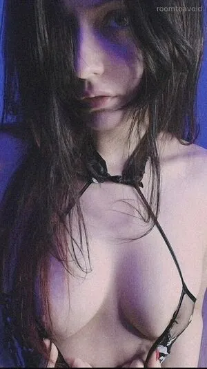 Roomtoavoid OnlyFans Leaked Free Thumbnail Picture - #kC245lFEdK