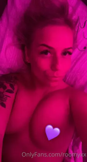 Roomyxx OnlyFans Leaked Free Thumbnail Picture - #VkUWDaES13