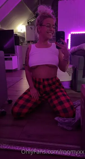 Roomyxx OnlyFans Leaked Free Thumbnail Picture - #zXfrWiagY8