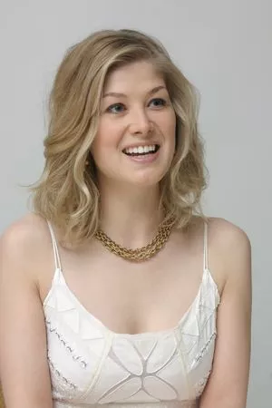 Rosamund Pike OnlyFans Leaked Free Thumbnail Picture - #RjXhfJ4srw