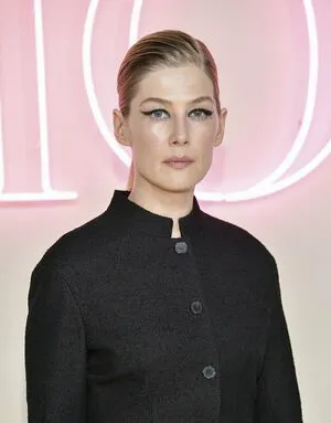 Rosamund Pike OnlyFans Leaked Free Thumbnail Picture - #rC78XM4uoa