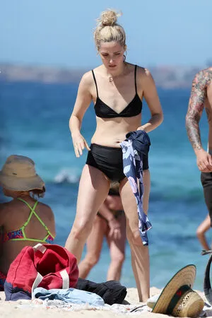 Rose Byrne OnlyFans Leaked Free Thumbnail Picture - #0aIvuR51rF