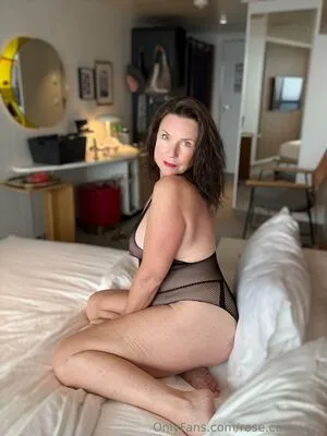 Rose Curvy Xxx OnlyFans Leaked Free Thumbnail Picture - #QmwWjHMvMq