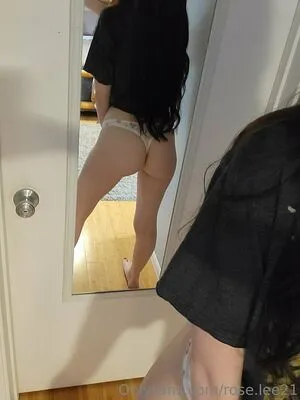 Rose Lee21 OnlyFans Leaked Free Thumbnail Picture - #fioeEU7yt3