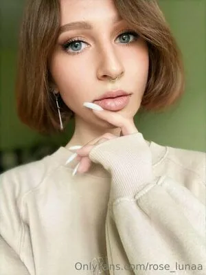 Rose Lunaa OnlyFans Leaked Free Thumbnail Picture - #CIGiNkWdms