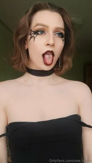Rose Lunaa OnlyFans Leaked Free Thumbnail Picture - #UaFv7SymNW