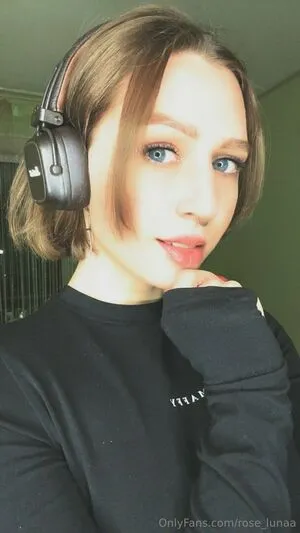 Rose Lunaa OnlyFans Leaked Free Thumbnail Picture - #ey5cBIqCdC