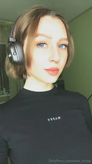 Rose Lunaa OnlyFans Leaked Free Thumbnail Picture - #gOaiphaY9N