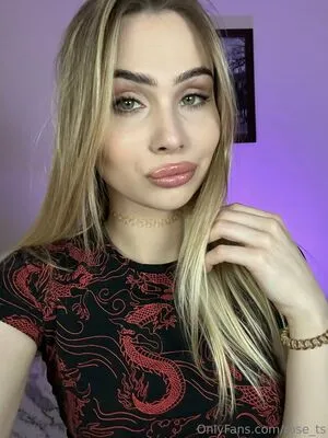 Rose Ts OnlyFans Leaked Free Thumbnail Picture - #FyTzzgenbk