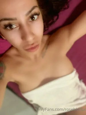 Roseblackx OnlyFans Leaked Free Thumbnail Picture - #xCW0zPxTwz