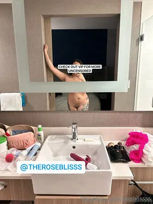 Roseblissss OnlyFans Leaked Free Thumbnail Picture - #VeYUBMSsFF