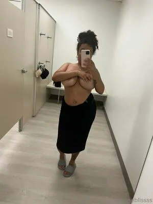 Roseblissss OnlyFans Leaked Free Thumbnail Picture - #fguZrev1R4