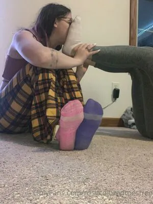 Rosecoloredtoesfree OnlyFans Leaked Free Thumbnail Picture - #gy4ra8w90g