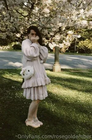 Rosegold Ember OnlyFans Leaked Free Thumbnail Picture - #409LcLuPlt