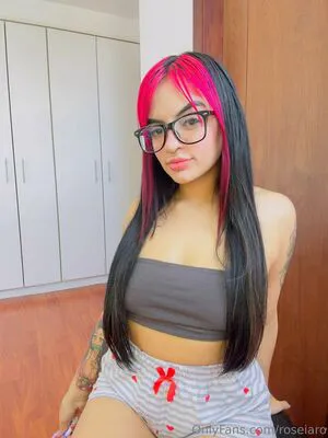 Roseiaro OnlyFans Leaked Free Thumbnail Picture - #8aL2bIlG4A