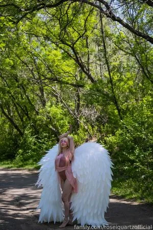 Roseiquartzofficial OnlyFans Leaked Free Thumbnail Picture - #3rg4NKTs0x