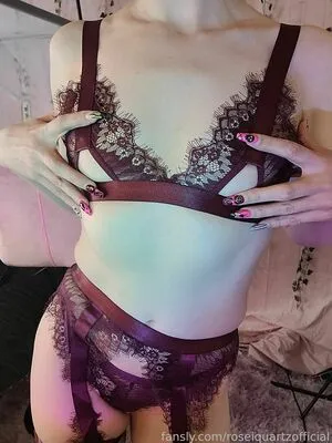 Roseiquartzofficial OnlyFans Leaked Free Thumbnail Picture - #ObySbKwvrX