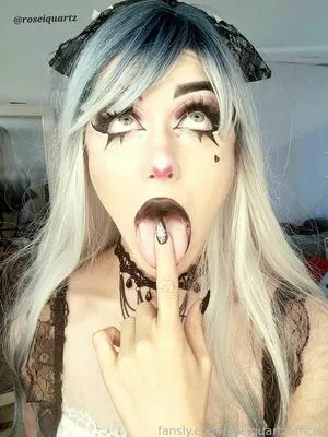 Roseiquartzofficial OnlyFans Leaked Free Thumbnail Picture - #i5q4L3taNn