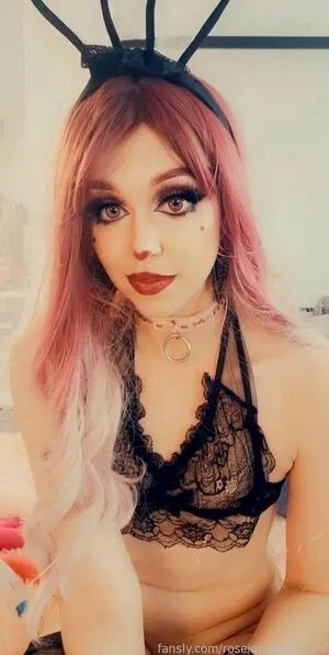 Roseiquartzofficial OnlyFans Leaked Free Thumbnail Picture - #vb2RXKMcCy