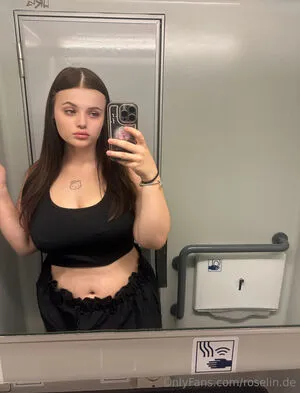 Roselin De OnlyFans Leaked Free Thumbnail Picture - #MsaZ7XANuF