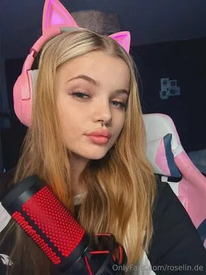 Roselin De OnlyFans Leaked Free Thumbnail Picture - #S8QHXAWOBc