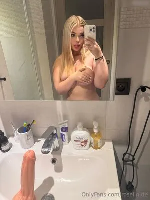 Roselin De OnlyFans Leaked Free Thumbnail Picture - #cuPT3NuFlm