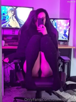 Rosemoonxox OnlyFans Leaked Free Thumbnail Picture - #lqLZFP123Y