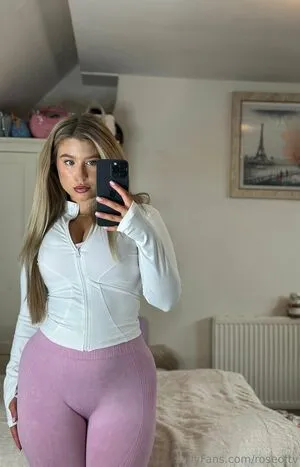 Roseoftv OnlyFans Leaked Free Thumbnail Picture - #96CdOHGyNS