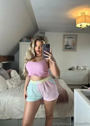 Roseoftv OnlyFans Leaked Free Thumbnail Picture - #fbMUYjDzEt