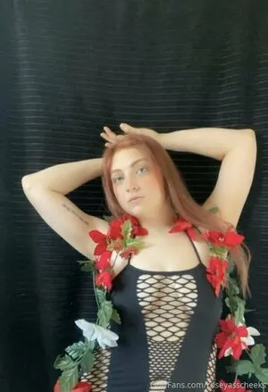 Roseyasscheeks OnlyFans Leaked Free Thumbnail Picture - #Akkcq0GNdK