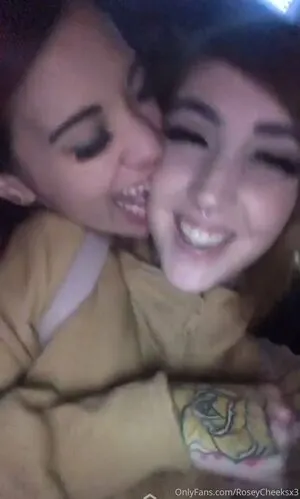 Roseycheeksx3 OnlyFans Leaked Free Thumbnail Picture - #oECpGiYhHq