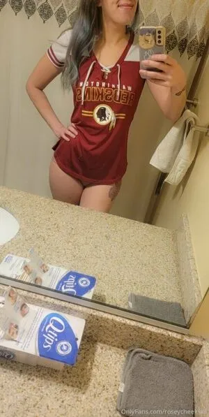 Roseycheeksx3 OnlyFans Leaked Free Thumbnail Picture - #sYYOrW4n1L
