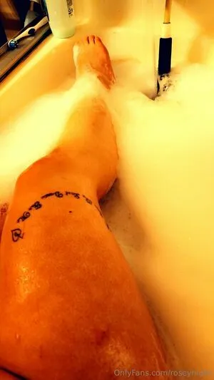Roseynight OnlyFans Leaked Free Thumbnail Picture - #sx3oyxAD3C