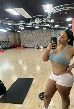 Roseyroyyal OnlyFans Leaked Free Thumbnail Picture - #tY3lq23ay3