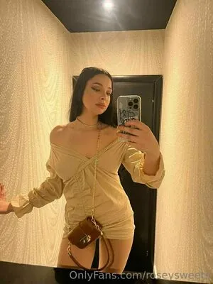 Roseysweets OnlyFans Leaked Free Thumbnail Picture - #4N7TgtmTnb