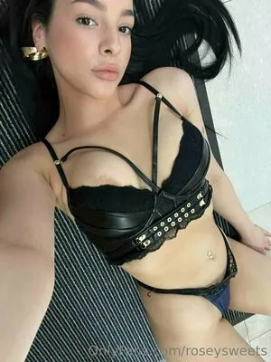 Roseysweets OnlyFans Leaked Free Thumbnail Picture - #aRD3SLGJB3